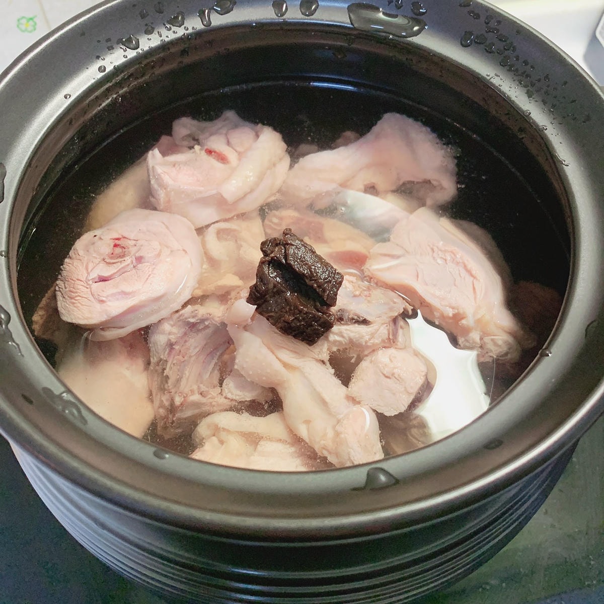 20250927-qyx4v 20250927-qyx4v