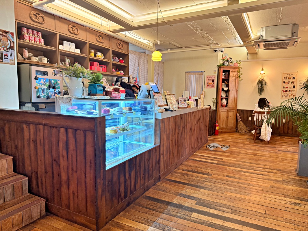 【韓國旅遊】Koriko Café 코리코 카페|把《魔女宅急便》搬進現實的首爾吉卜力官方咖啡廳🐈⬛☕️ - 第2張圖