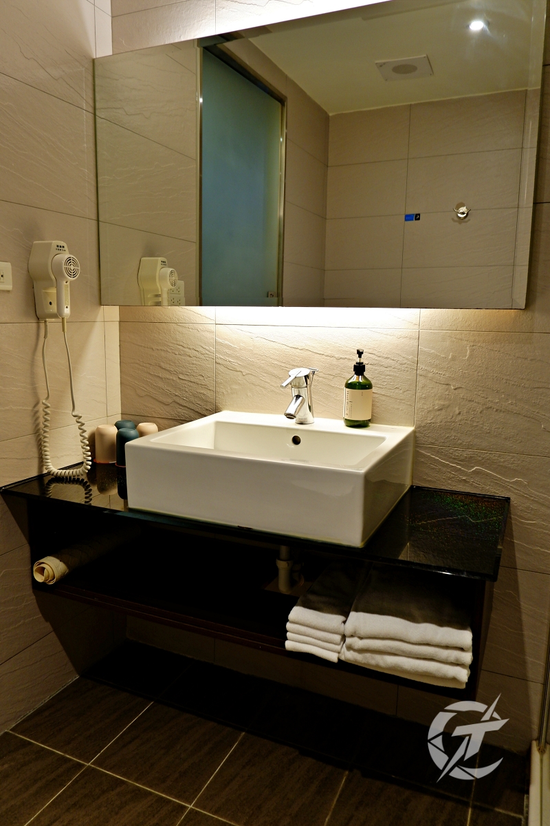 高雄佑煦行旅住宿評價|2023全新改裝,近駁二與鹽埕埔捷運站,高CP值早餐吃到飽 - 第25張圖