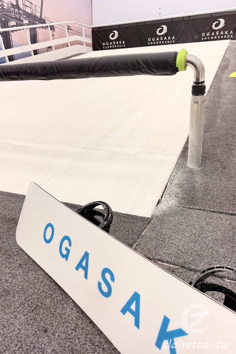 高雄王子室內滑雪學校體驗|零基礎也能快速上手!單板&雙板教學、纜車模擬、滑雪機一次玩到熟 - 第3張圖 高雄王子室內滑雪學校體驗|零基礎也能快速上手!單板&雙板教學、纜車模擬、滑雪機一次玩到熟