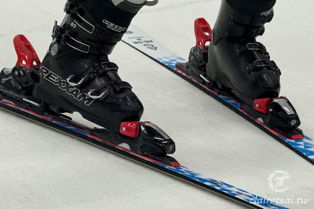 高雄王子室內滑雪學校體驗|零基礎也能快速上手!單板&雙板教學、纜車模擬、滑雪機一次玩到熟 - 第20張圖 高雄王子室內滑雪學校體驗|零基礎也能快速上手!單板&雙板教學、纜車模擬、滑雪機一次玩到熟